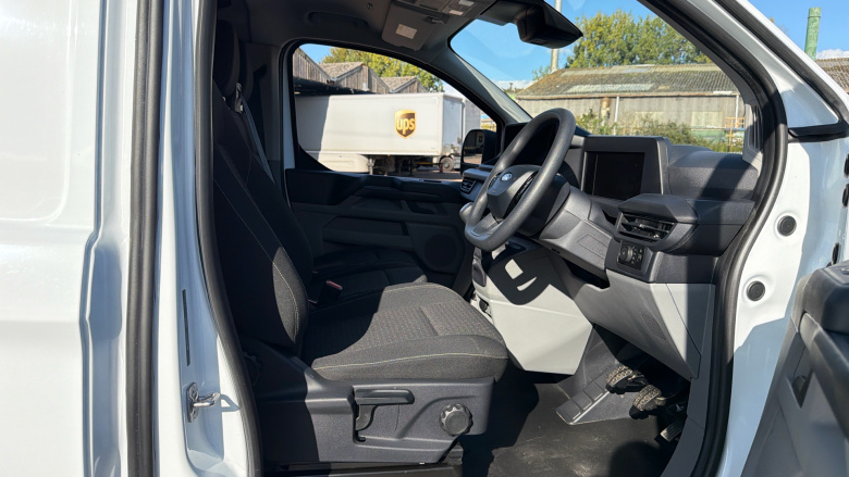 Ford Transit Custom 300 L2 Diesel Fwd 2.0 EcoBlue 110ps H1 Van Leader